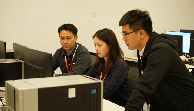 技术驱动下的业务应用场景演进与未来趋势